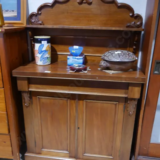Chiffonier side board