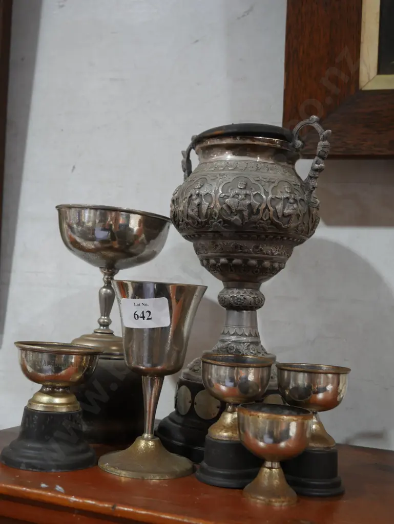 Trophy cups Image 1++