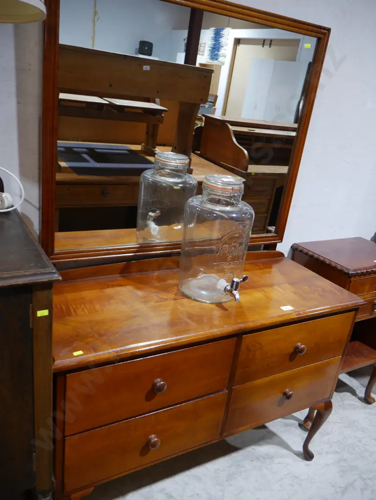 Mirror back Dutchess Image 1++