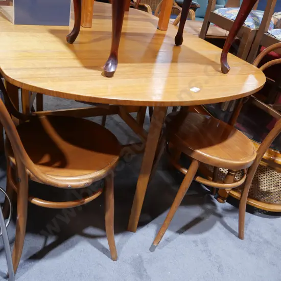 Dining table and 4 chairs