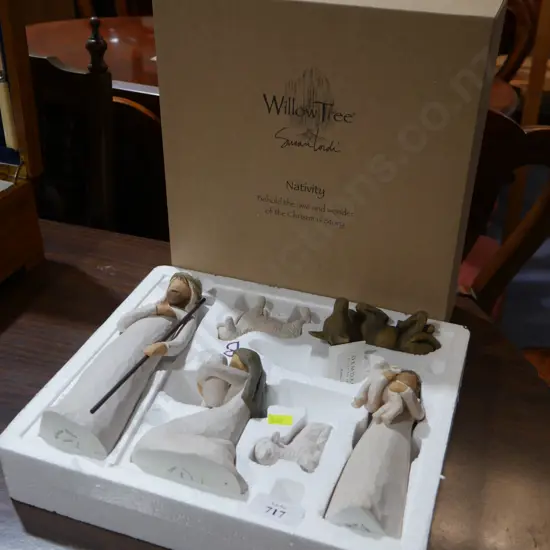 Willow tree nativity