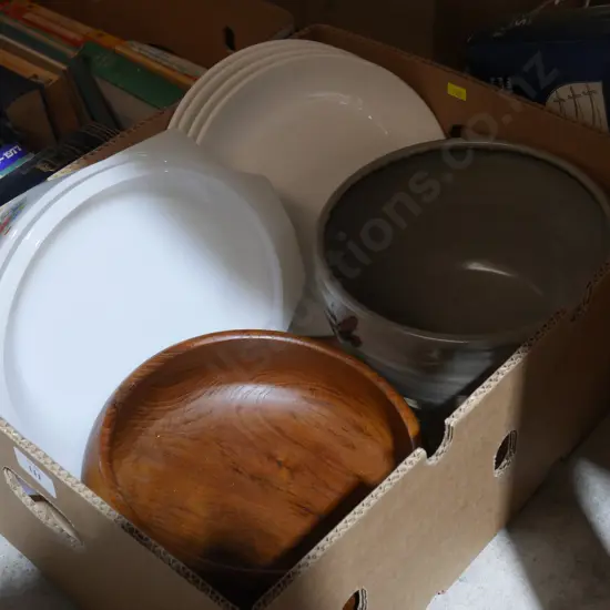 Bowls , plates