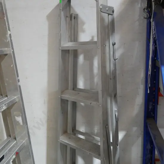 Aluminium extension ladder