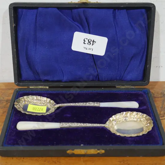 Cased sterling silver spoons