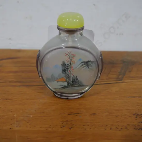 Chinese snuff bottle
