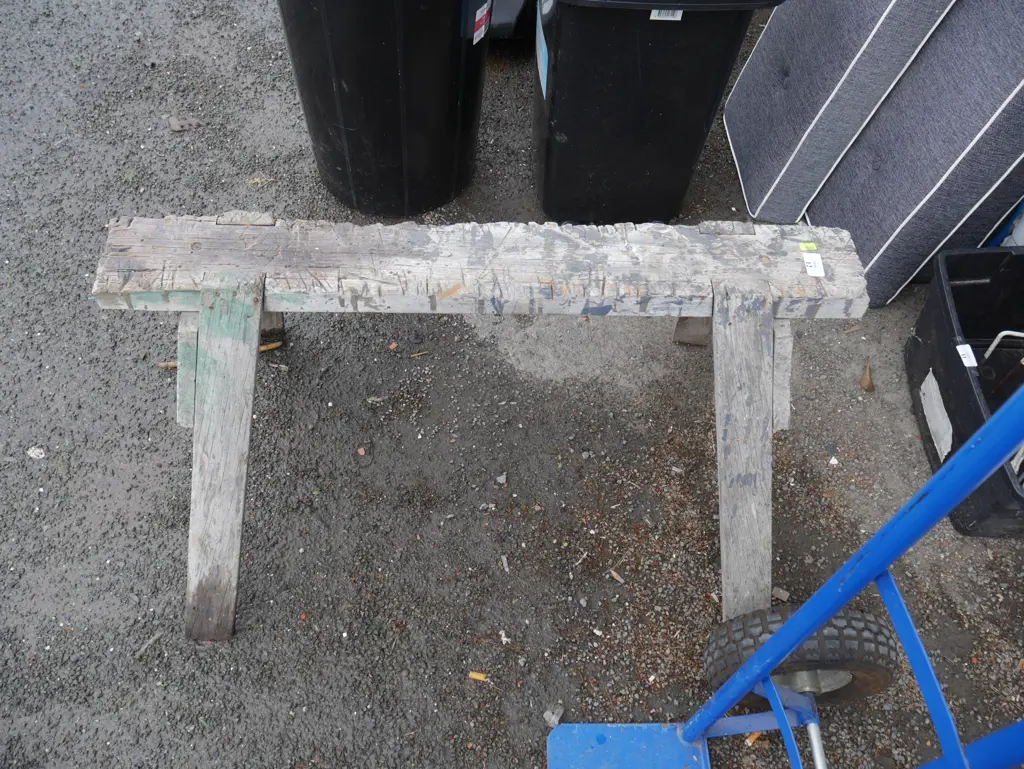 Sawhorse Image 1++