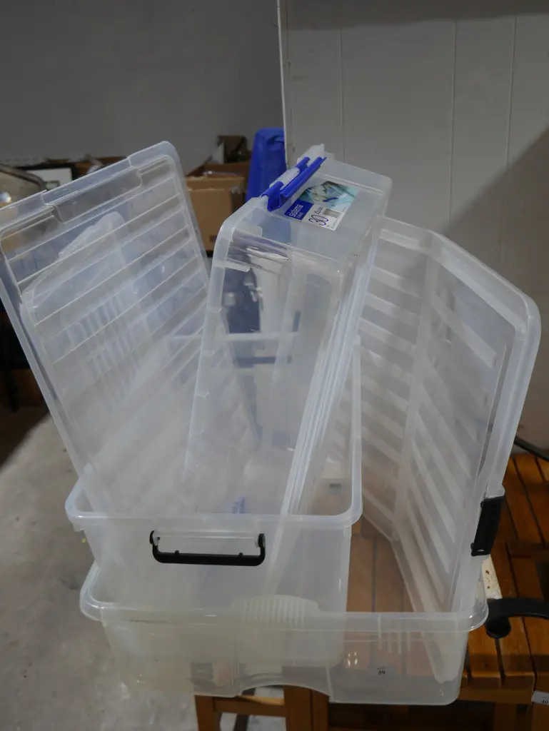Plastic storage containers Image 1++