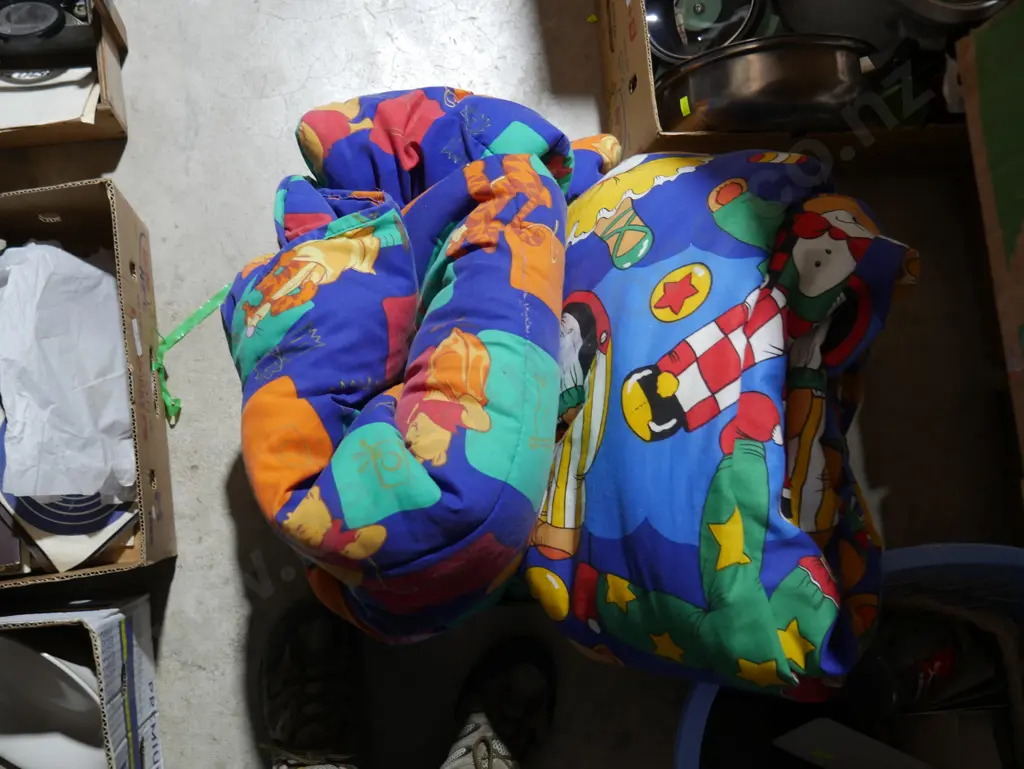 Box of blankets Image 1++