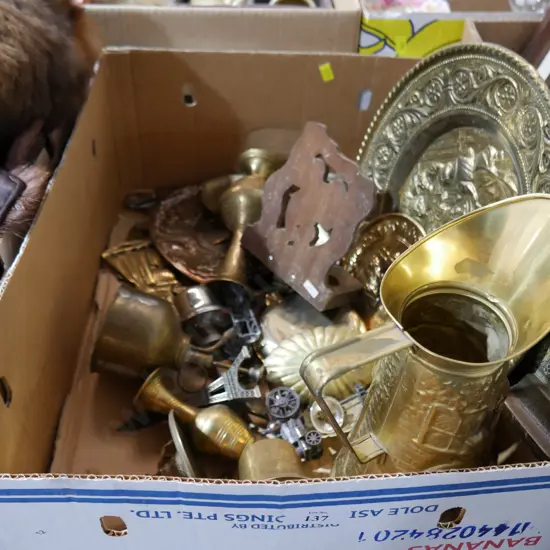 Brass ware, ornaments