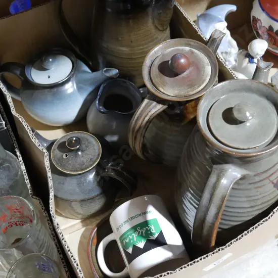 Pottery teapots