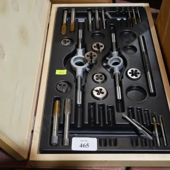 Tap and die set