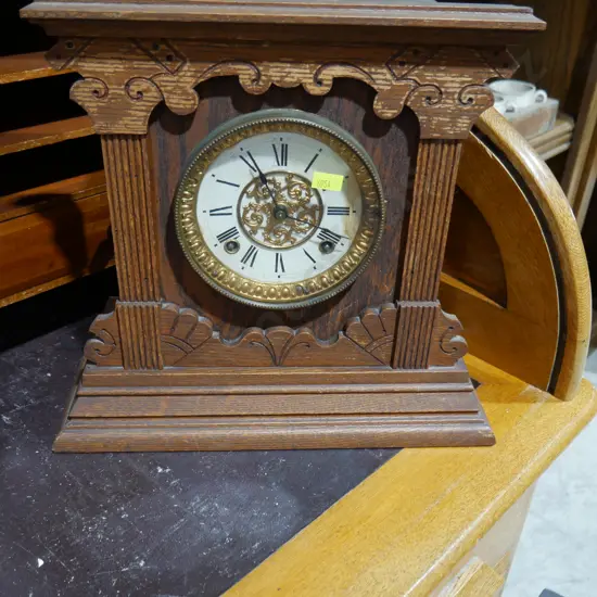 Mantle clock