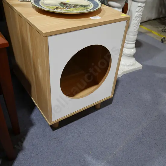 Cat litterbox cupboard