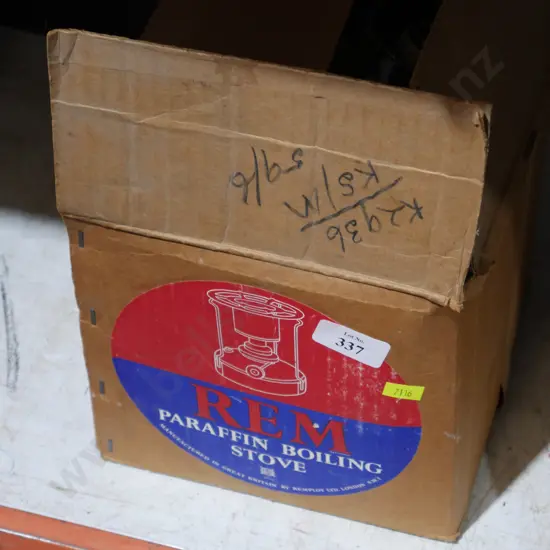 Paraffin boiling stove