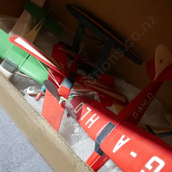Model planes