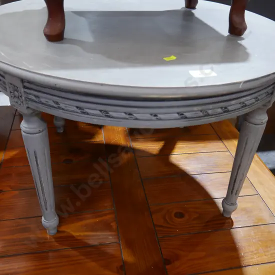 Round Coffee table