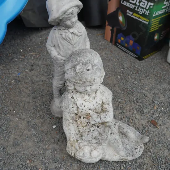 2 garden statues