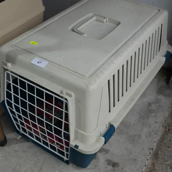 Portable pet crate