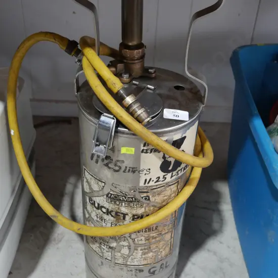 Bucket pump fire extinguisher