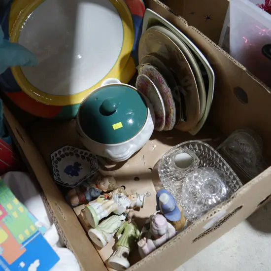 Plates, figurines etc