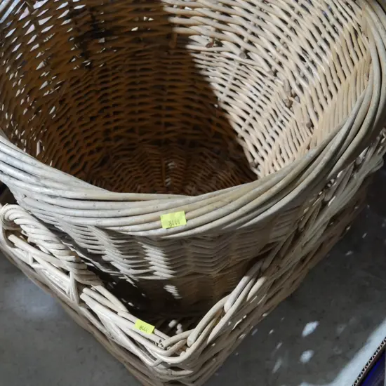 2 baskets