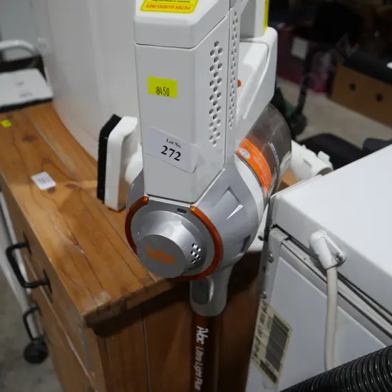 Stick vacuum cleaner