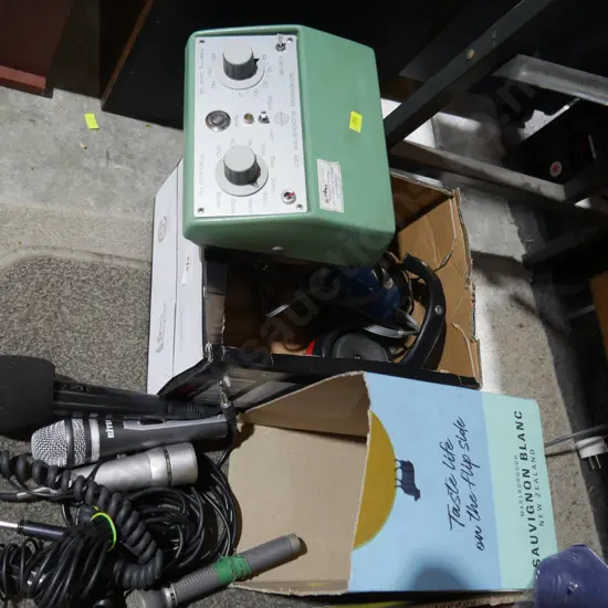 Screening audiometer etc