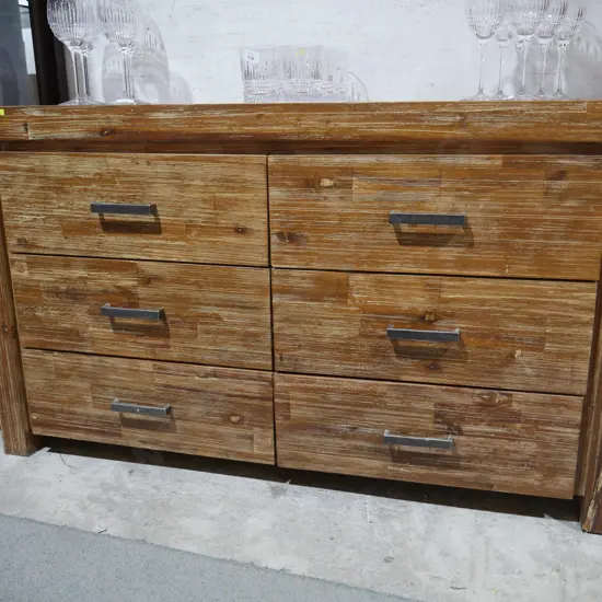 Chest of drawers