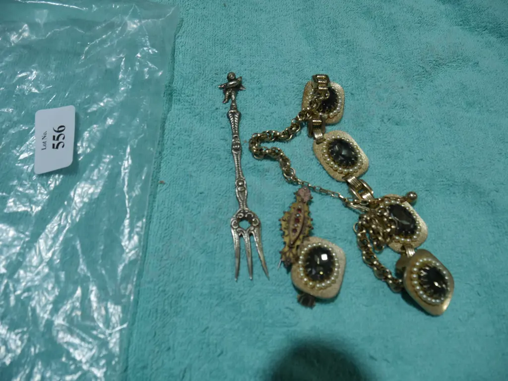 Earrings necklace ect Image 1++