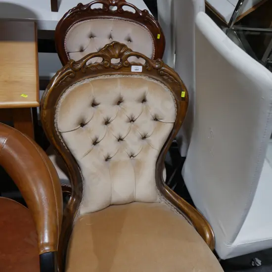 2 ladies chairs