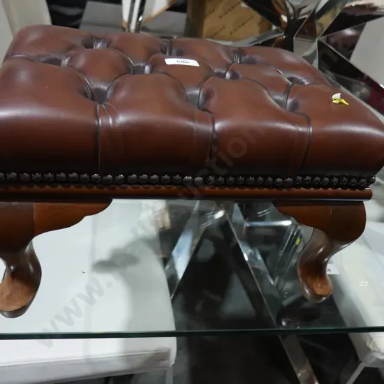 Deep buttoned foot stool