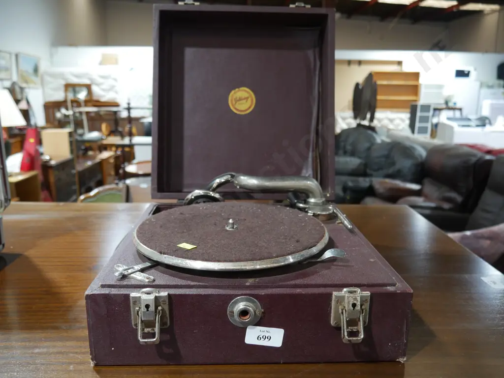Gramophone Image 1++