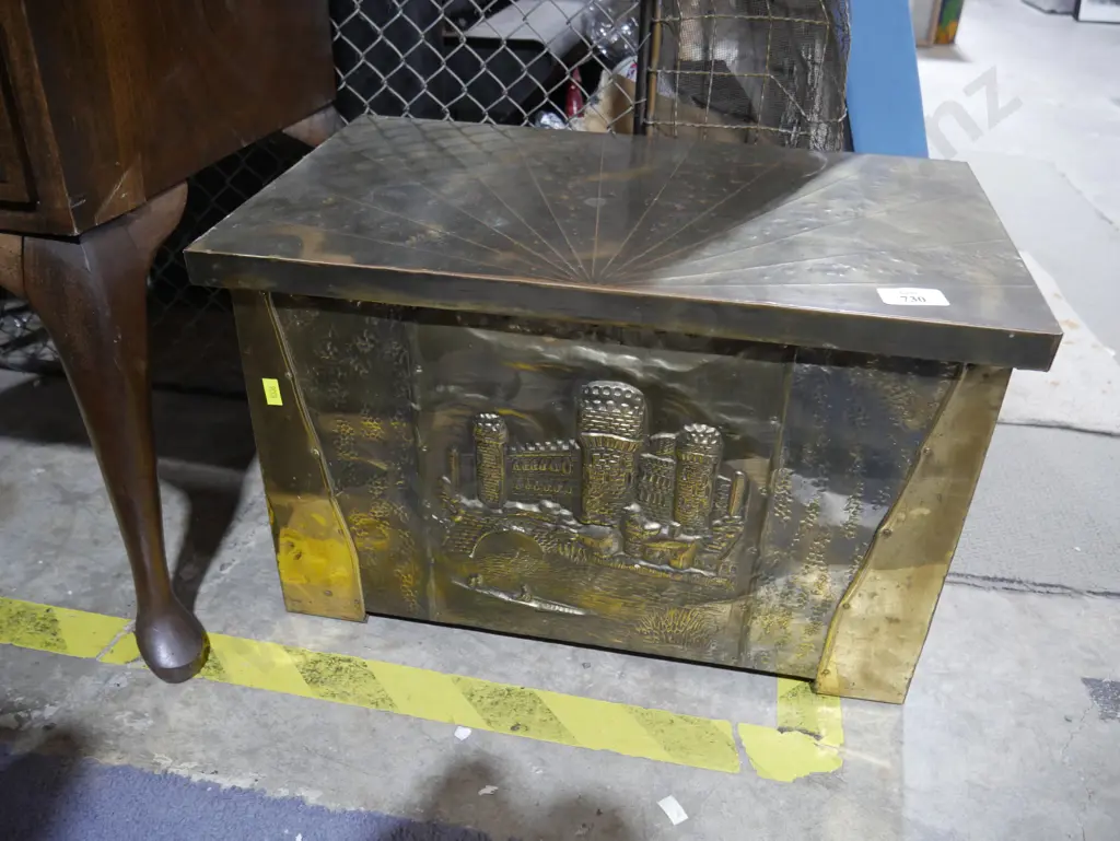 Trunk and contents Image 1++