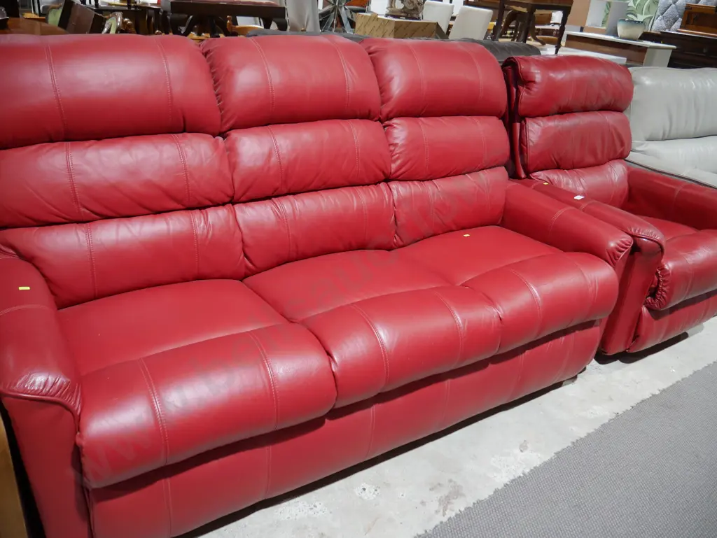 2 piece leather lounge suite Image 1++